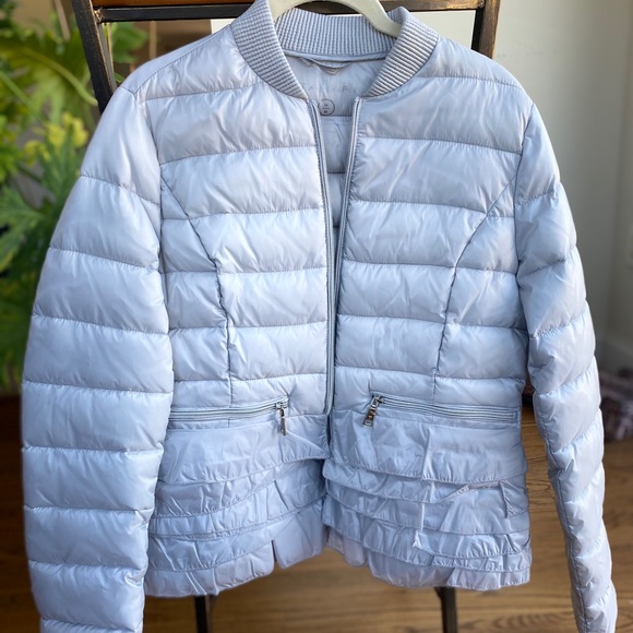 tahari ruffle puffer